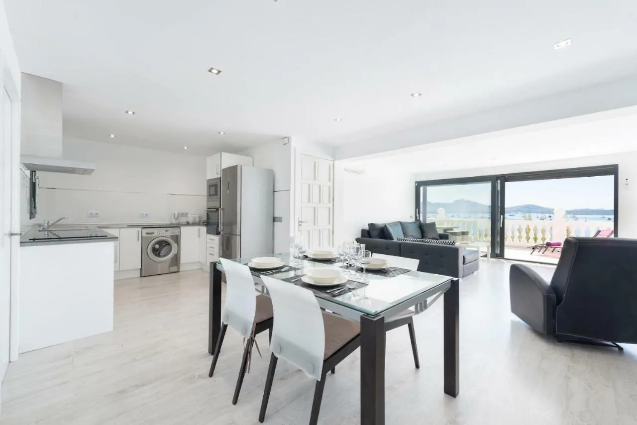 Voramar Beach Apartment Pollenca Spain